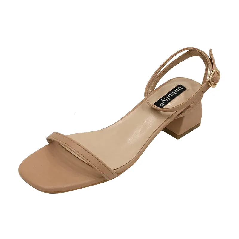 Женские сандалии на толстом каблуке с открытым носком и пряжкой в римском стиле