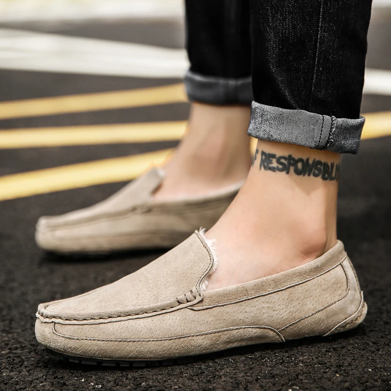 

Fashion Men British loafers slip on plush warm snow shoes Male outdoor Wedding prom Homecoming Shoes Sapato Social Masculino