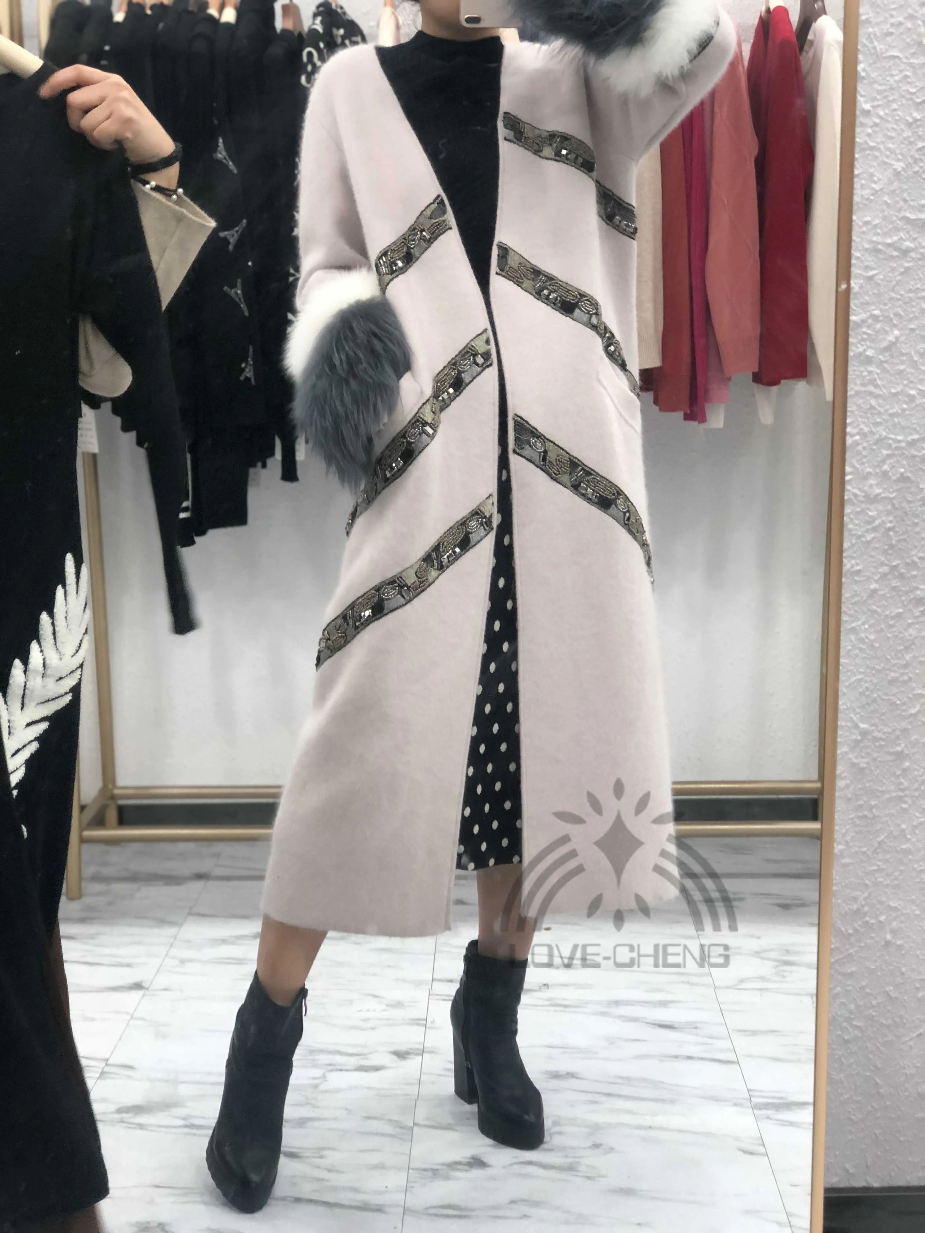 Женский вязаный кашемировый свитер с мехом норки большим рукавом из лисьего меха