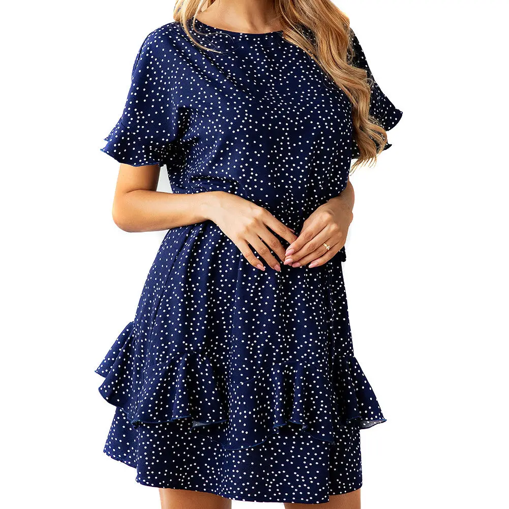 Женское богемное мини платье в горошек с рюшами и круглым вырезом коротким