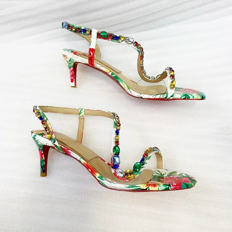 Женские босоножки на высоком каблуке сандалии с цветными кристаллами и цепочкой