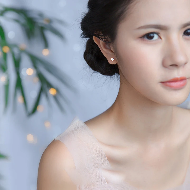 Женские серьги пусеты Trusta модные милые миниатюрные гвоздики со звездой из 100%