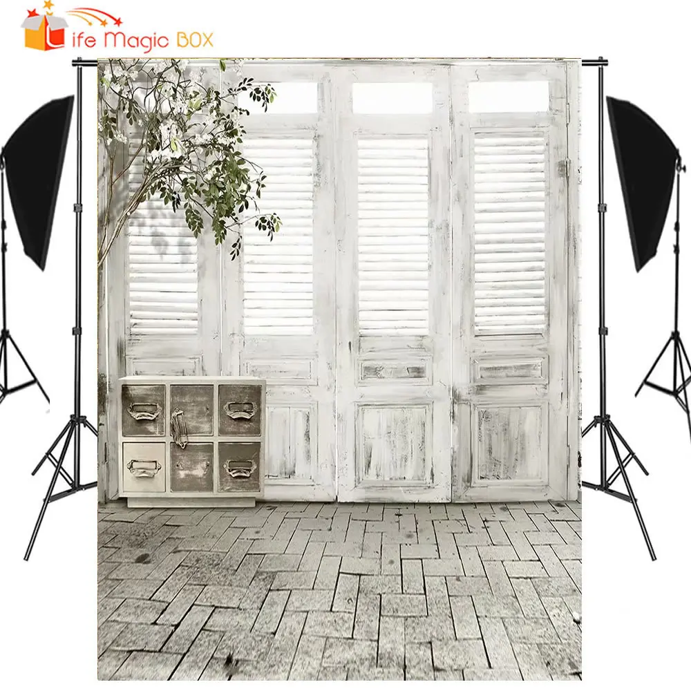 Фотофон LIFE MAGIC BOX с изображением белого окна кирпичного пола для свадебной