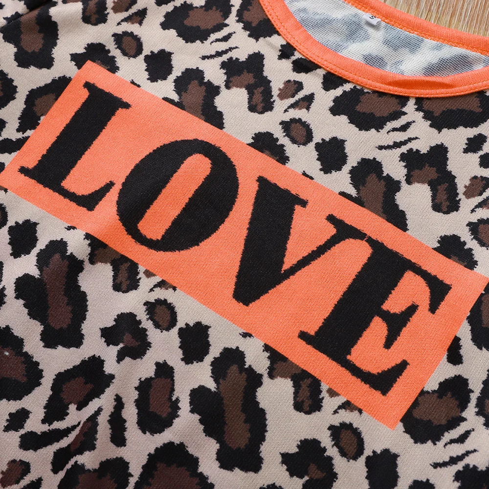 Женская футболка с леопардовым принтом круглым вырезом повседневные весенние