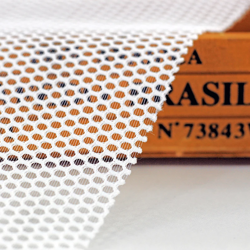 

Black White Hexagonal Polyester Mesh Quilting Fabric for Sewing Clothes Bags Mattresses Home Textile