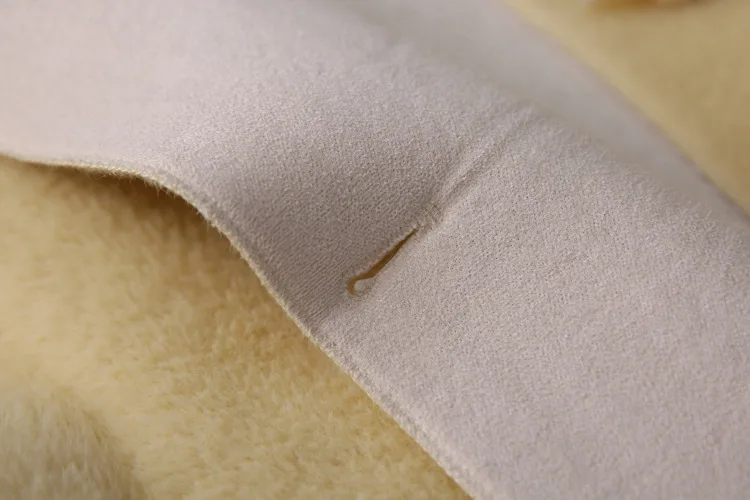 

2020 New High Quality Faux Fur Jacket Coat Women Winter Warm Suede Fur Overcoat Horn Button Outerwear Coat Furry Jacket Femme