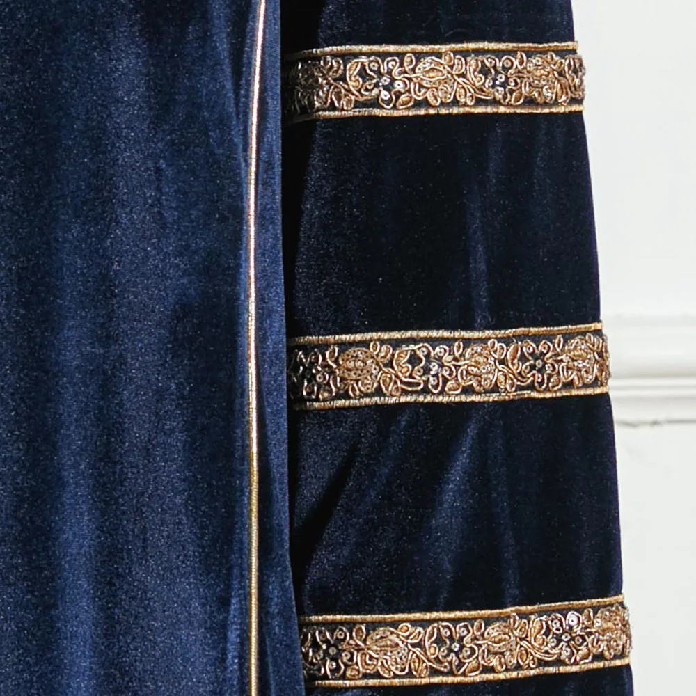 

Dubai Muslim Abaya Velvet Embroidery Autumn Winter Long Dress O-neck Middle East Ramadan Islamic Clothing Plus Size Arab Fashion
