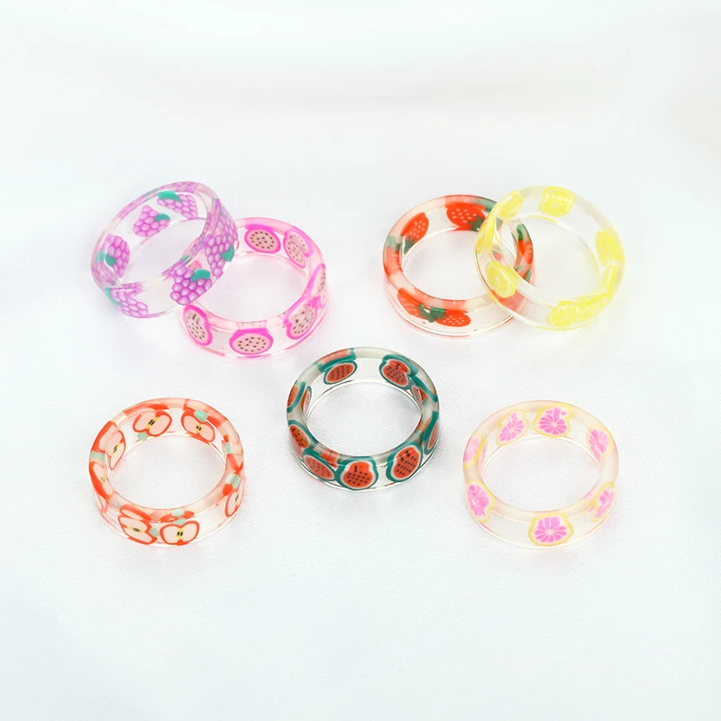 

Daihe Fashion Colorful Fruit Resin Ring Women Happy Party Beach Rainbow Acrylic Rings For Couple Holiday Gift Wholesale 2021