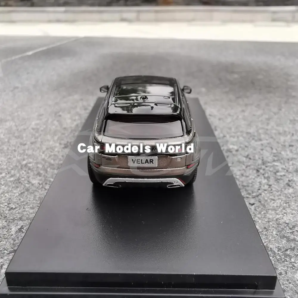 Литье под давлением модель автомобиля для ЖК-дисплей модели велар(Land Rover Range Rover 1: 64(бронза/коричневый)+ маленький подарок