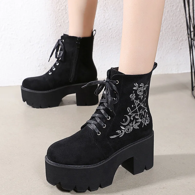 

New Retro Gothic Style Embroidered Flower Boots Women Platform Wedge Black Suede Heel Thick Bottom Ankle Boots With Zipper
