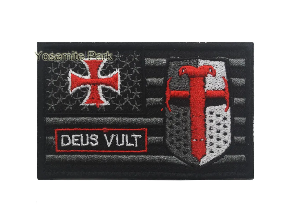 Крест Тамплиер крестоносцев нашивки deus vult американский флаг военный тактический