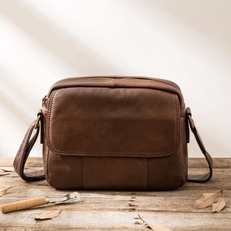 New Genuine Leather Men's Shoulder Bag Japanese Casual Oil Leather Messenger Bag Small Shoulder Bag Head Layer Leather Vintage