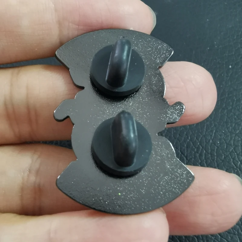 Эмалированная булавка Riverdale serpents