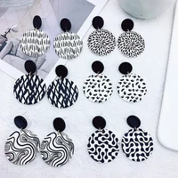 fashion blackwhite abstract printed streak acrylic earrings for women vintage big round printing dangle earrings retro jewelry