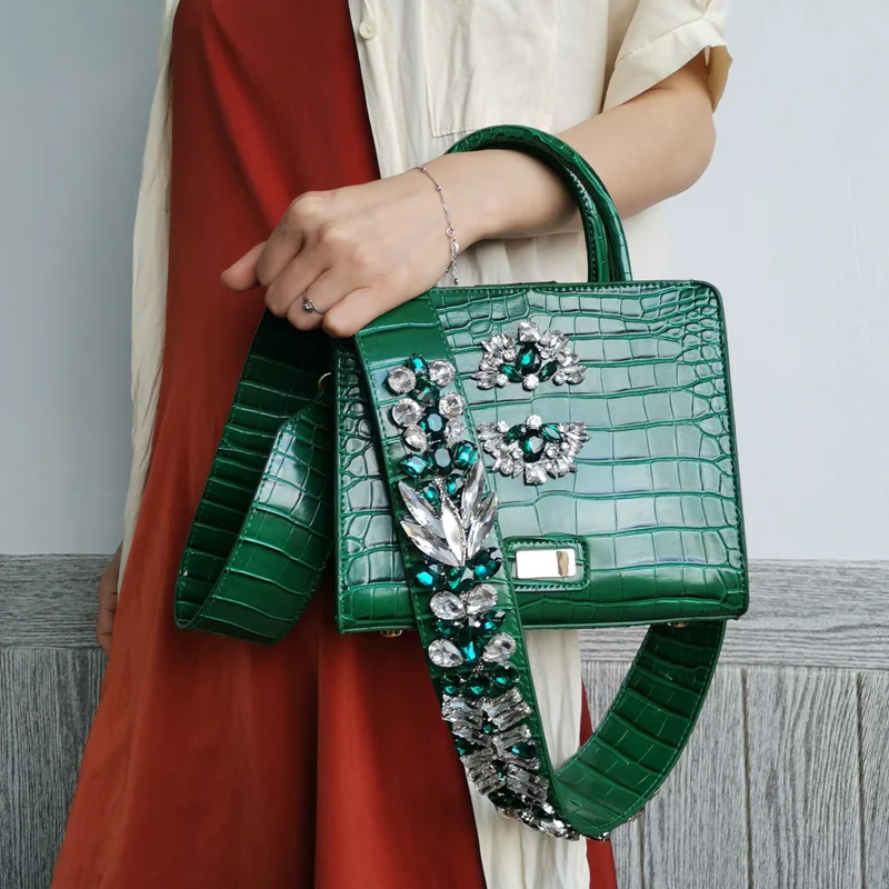 

Luxury Crystal Women Bags Handbag High Quality Crocodile Pattern Diamond Bag Crossbody Bag With Crystal Strap