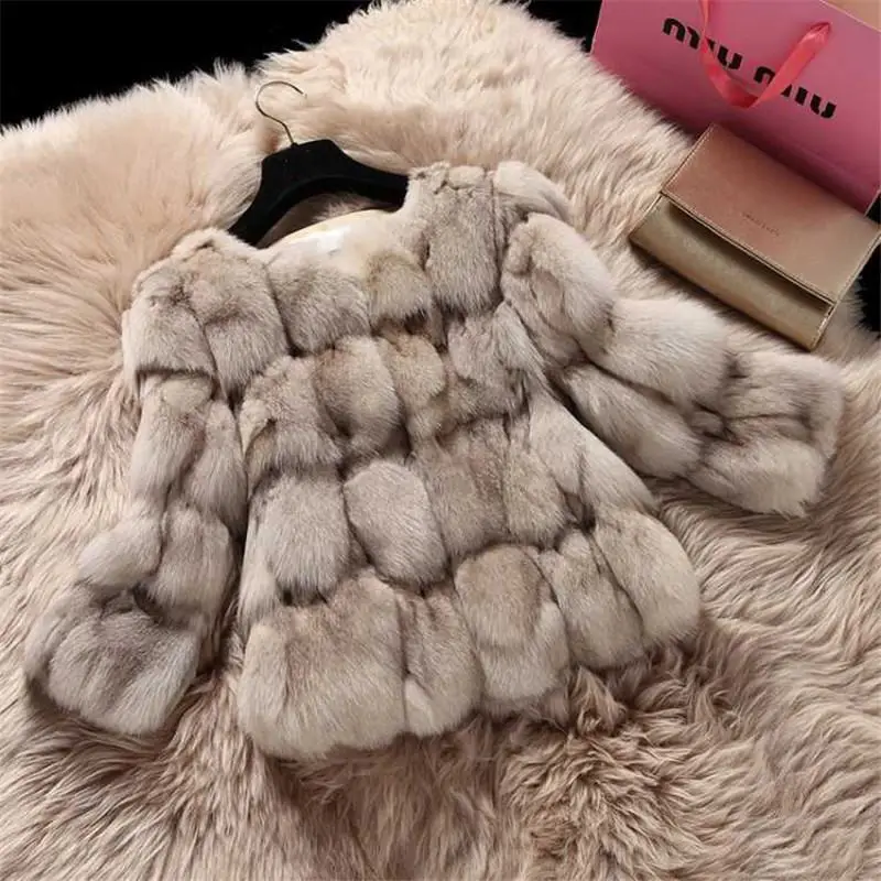 Шуба женская из натурального меха лисы модная короткая облегающая верхняя