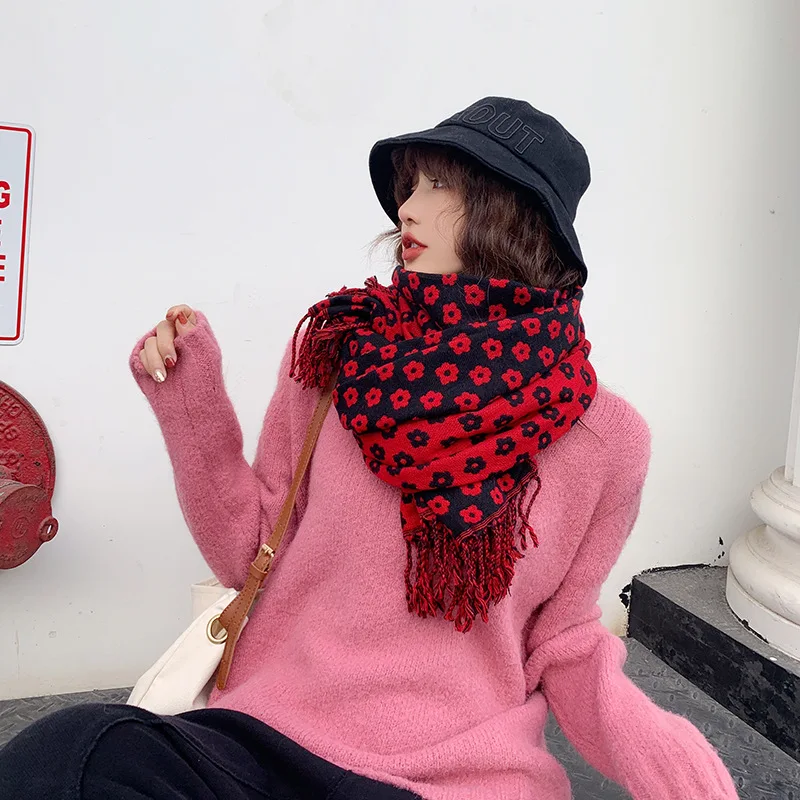 

2020 Korean autumn and winter small fresh flowers cashmere women's scarf simple fashion thickened warm tassel shawl hijab scarf