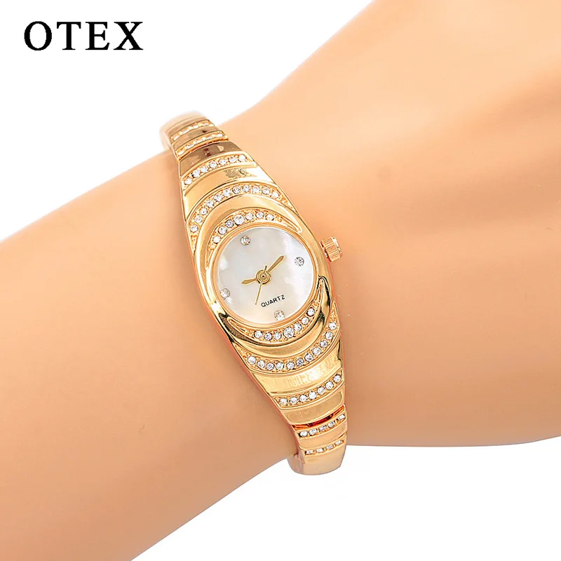 Роскошные золотые женские часы с бриллиантами браслеты перламутровым браслетом