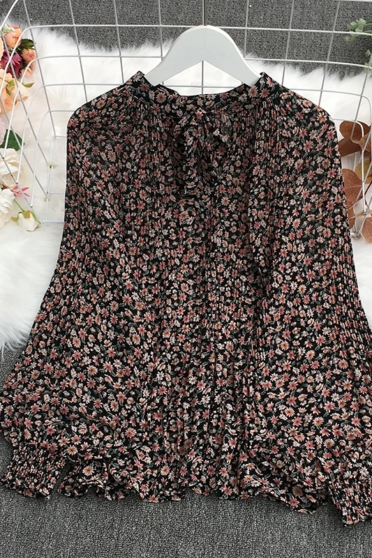 

2021 New Spring Retro All-match lace up bow V-neck Shirt loose casual Lantern Sleeve print Shirt Top