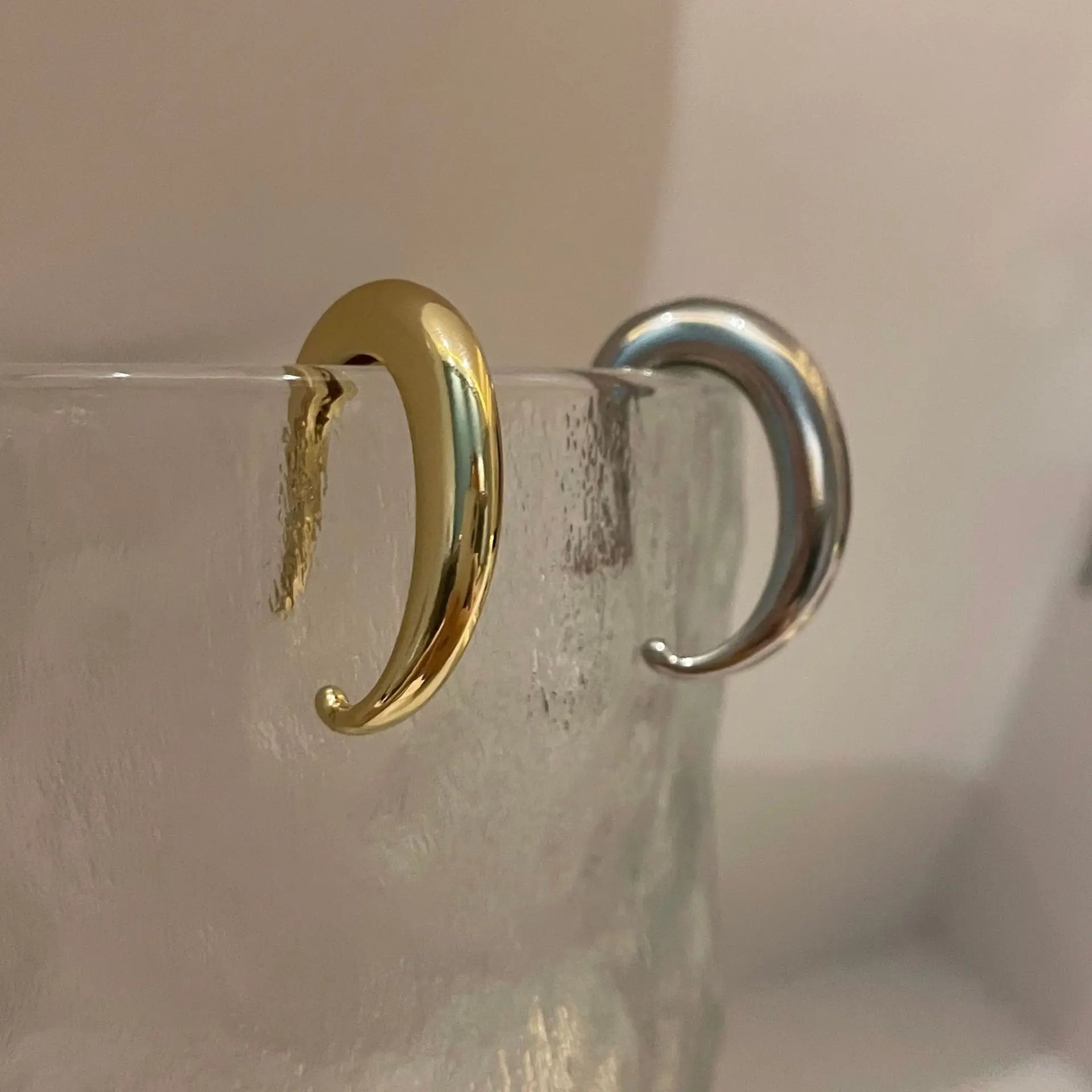 Винтажные золотые и Серебристые Цвет геометрический купол U Pin клипсы поддельный