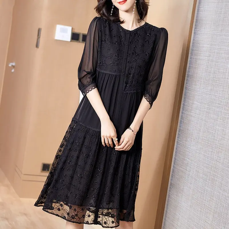

2021 Summer New Women Elegant Fashion Loose Lace Embroidered Dress Half Sleeve O-neck Knee-length A-line Dresses Vestidos Y19