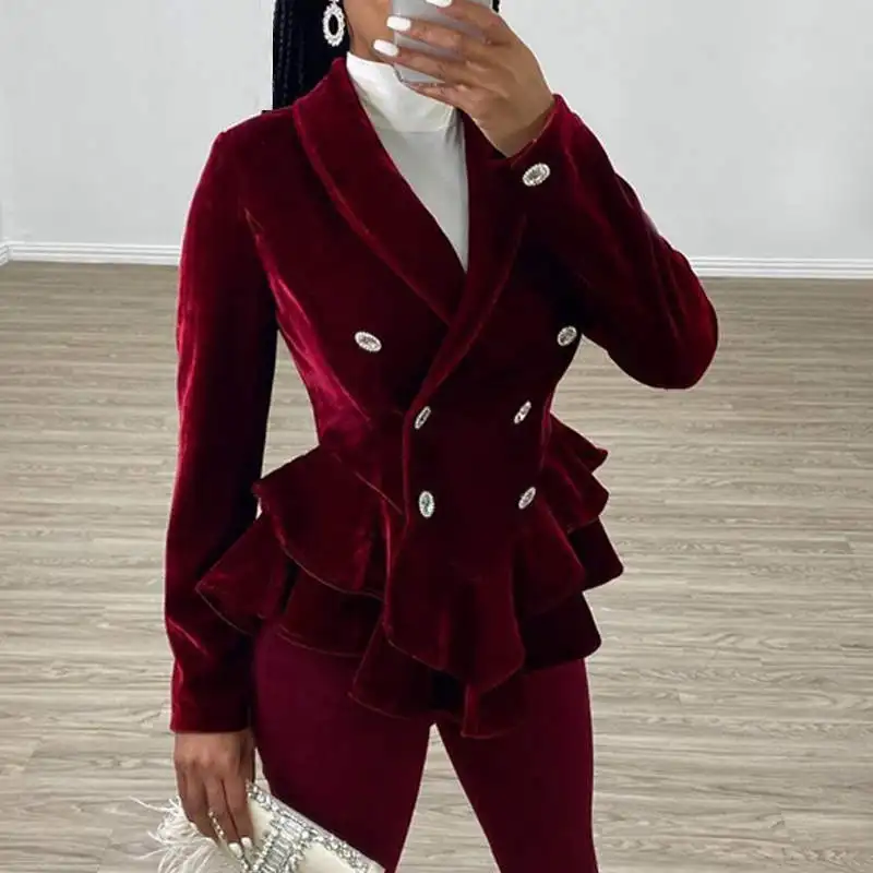 Женское бархатное пальто с оборками элегантное офисное приталенное баской и