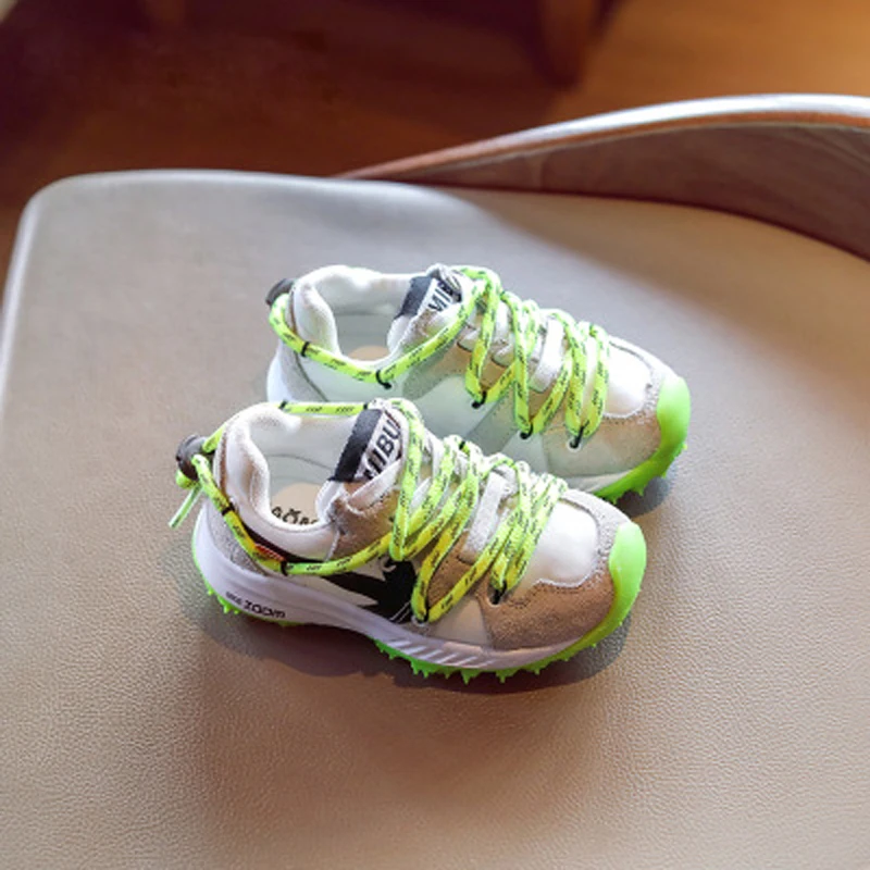 Весенние детские спортивные кроссовки брендовые мягкие для мальчиков