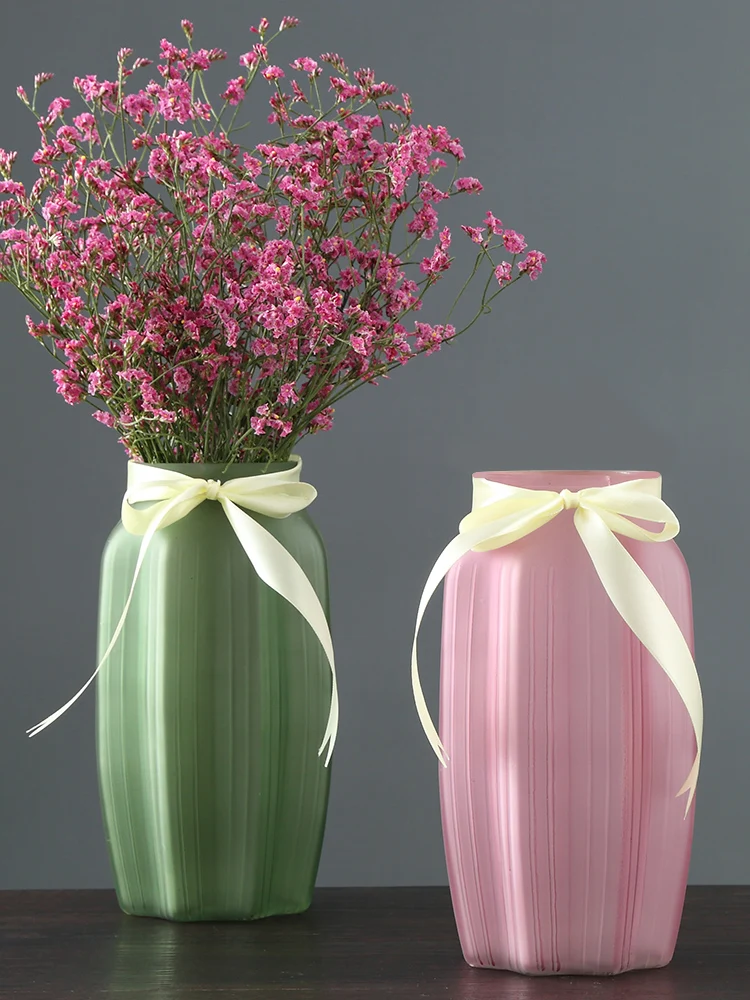 Ваза из матового хрустального стекла домашнего цвета волнистая простая ваза