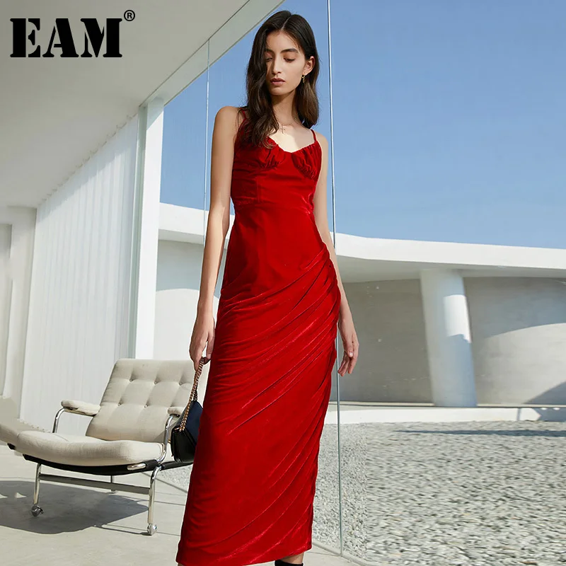 

[EAM] Women Retro Backless Red Velvet Sexy Sling Dress New V-Neck Sleeveless Loose Fashion Tide Spring Autumn 2021 1DD4413