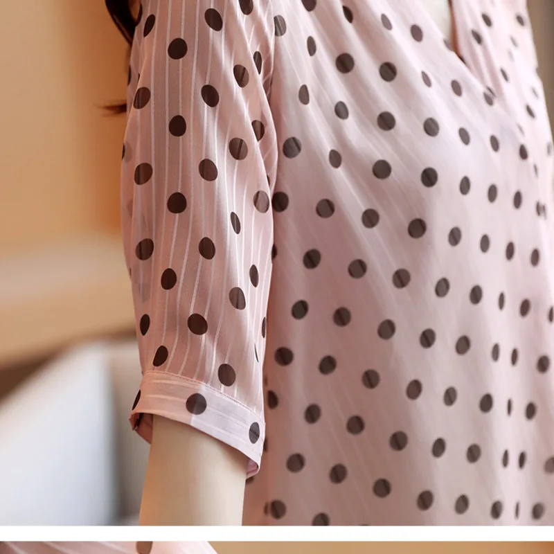 

Women Polka Dot Blouse Korean Style New 2020 Summer Shirts Office Lady V Neck Elegant Women Short Sleeve Pullover Ladies Blouses