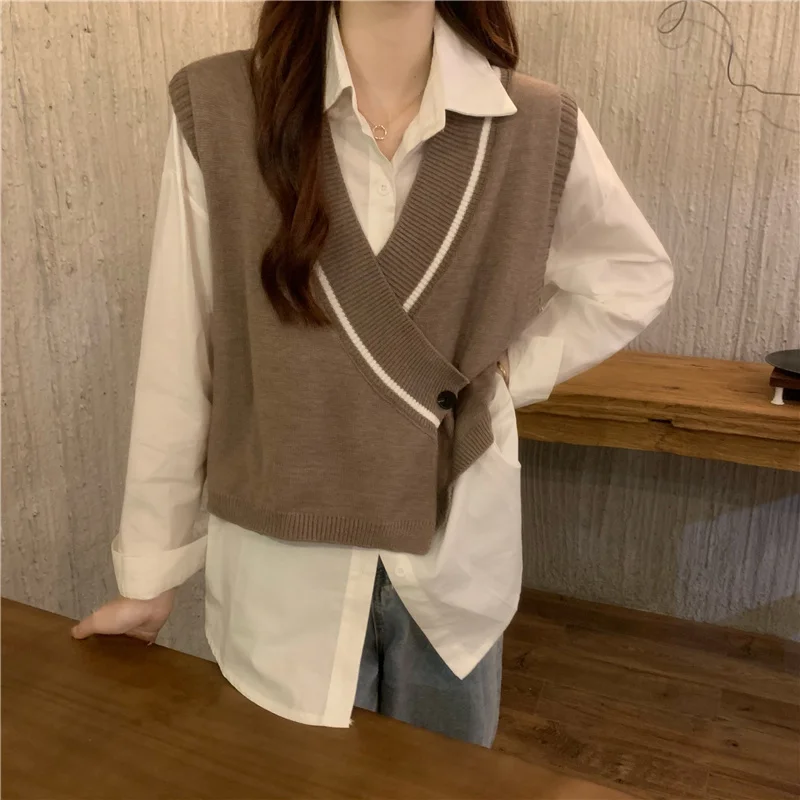Fall 2021 Korean Style Design V-collar Contrast Color Loose Knitted Outer Wear Vest Women Fashion Rac |