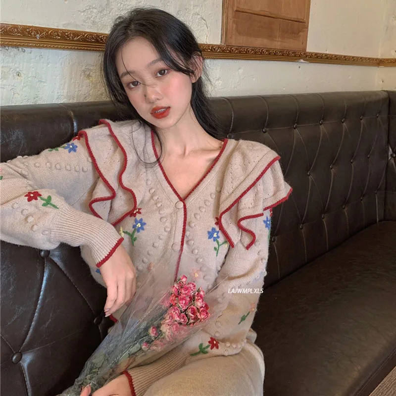 

Women 2021 Fashion Floral Embroidery Ruffled Knitted Cardigan Sweater Vintage Long Sleeve Female Outerwear Chic Tops