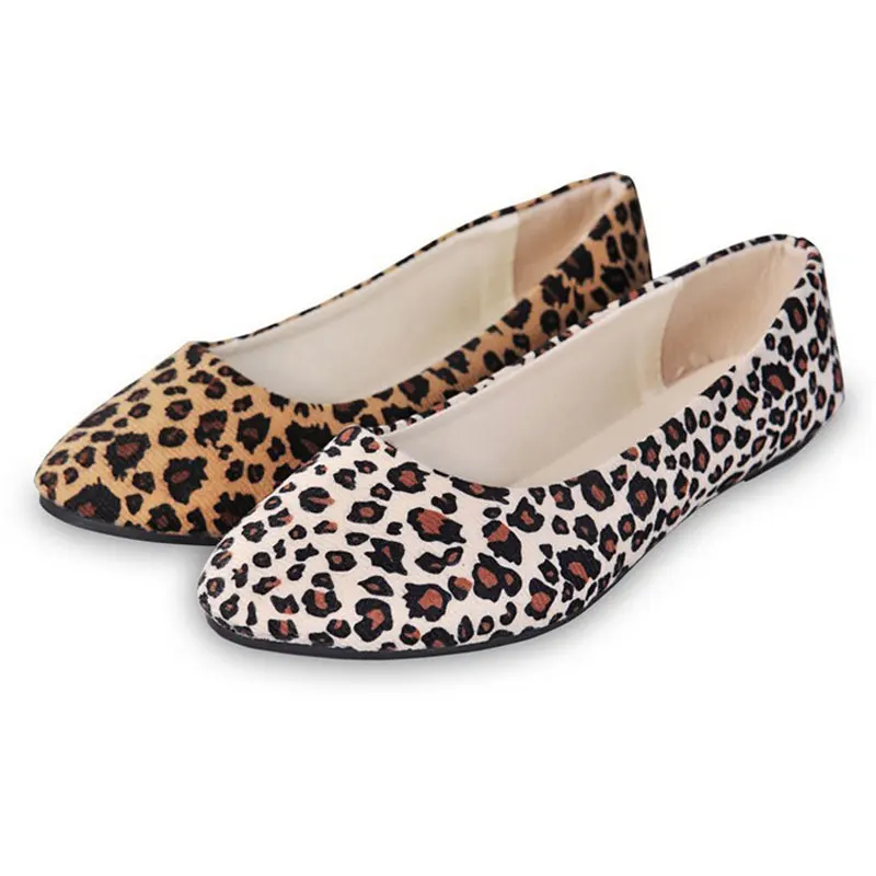 Туфли женские леопардовые с острым носком лоферы без застежки Повседневная