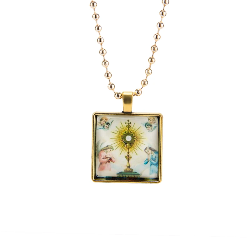 

High-quality Oval Virgin Mary Christian Catholic Necklace for Women Gold 316L Stainless Steel Pendant Necklace Set