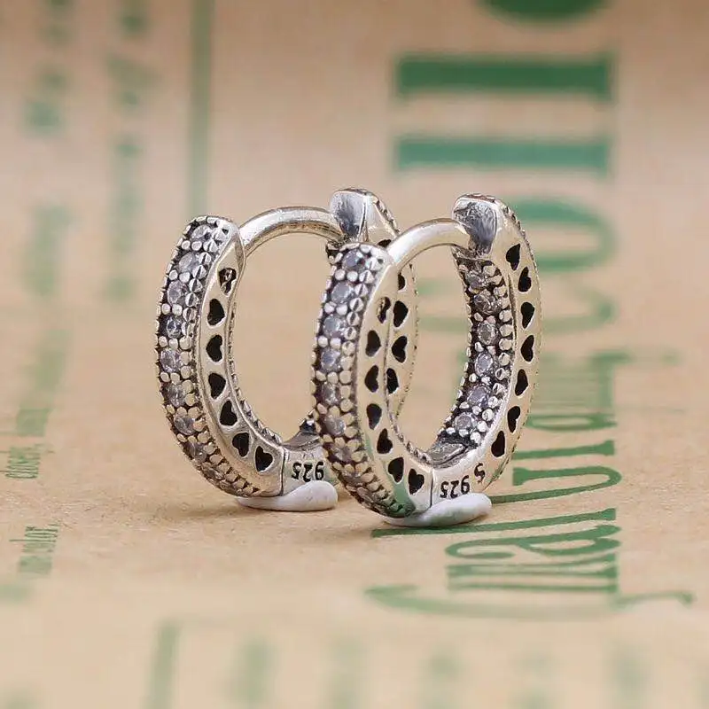 

Korean Luxury Cute Silver-Plated Earrings Round Love Heart Zircon Fashion Jewelry 2020 Stud Earrings Christmas Gift Wholesale