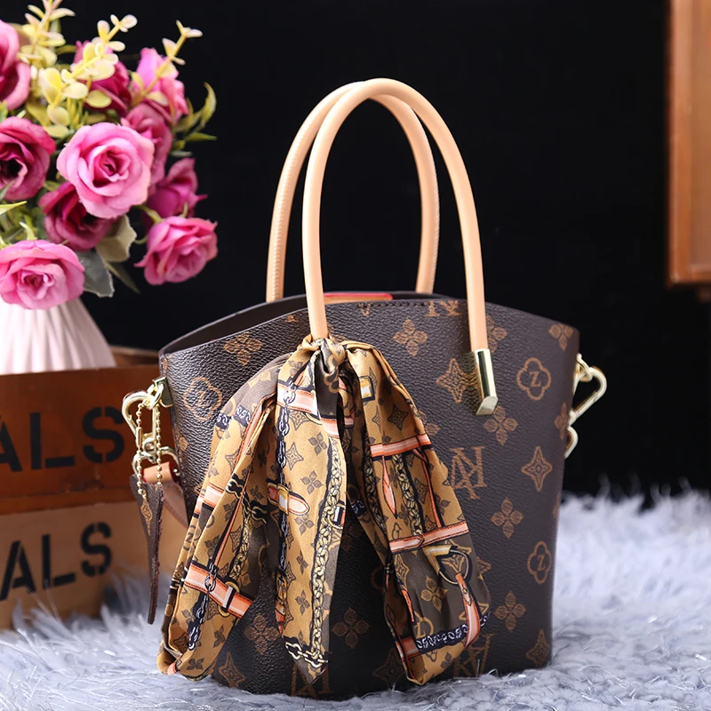 2021 New Top Quality Fashion Casual All-match One-shoulder Diagonal Leather Bucket Bag Famous Luxury Designer Purses and Handbag