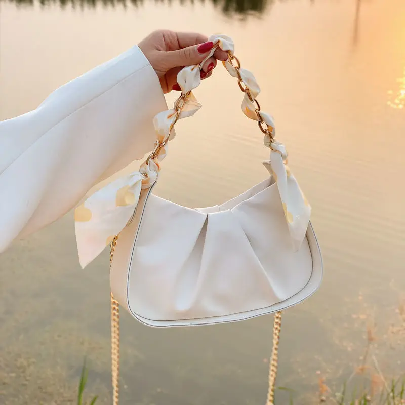 

Solid Color Single Shoulder Armpit Bag Pleated Cloud Bag Women's Bag 2021 New Fashion Chain Messenger Bag
