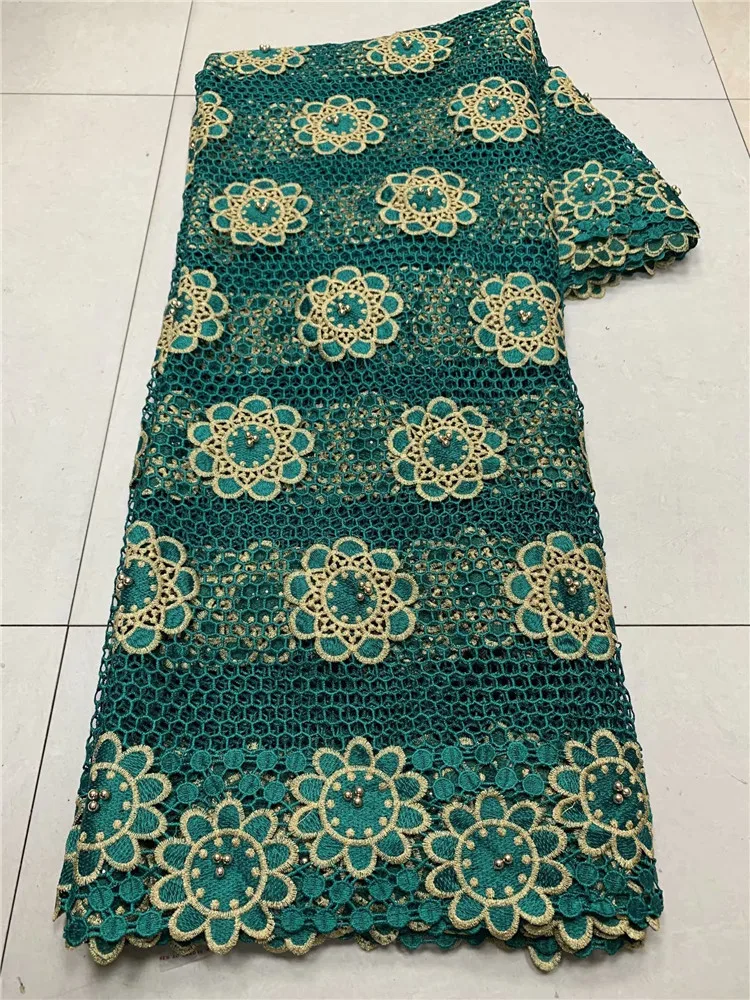 Новинка кружевная ткань зеленого цвета с водорастворимой вышивкой