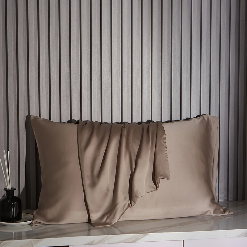 

Наволочка Monnom из шелка