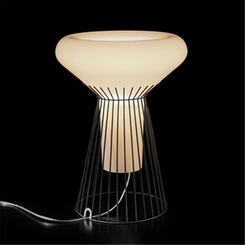 

Современные настольные лампы в скандинавском стиле с белыми стеклянными грибами, прикроватная лампа для спальни, кабинета, декоративные настольные светильники для свадьбы