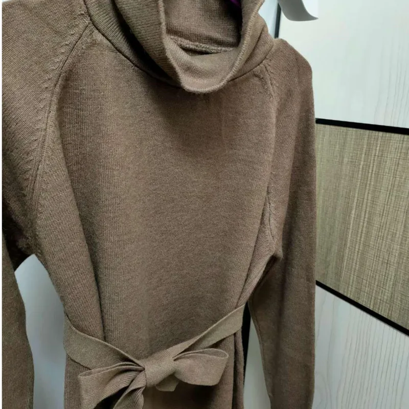 Женское трикотажное платье свитер с высоким воротником и поясом|Женские платья| |