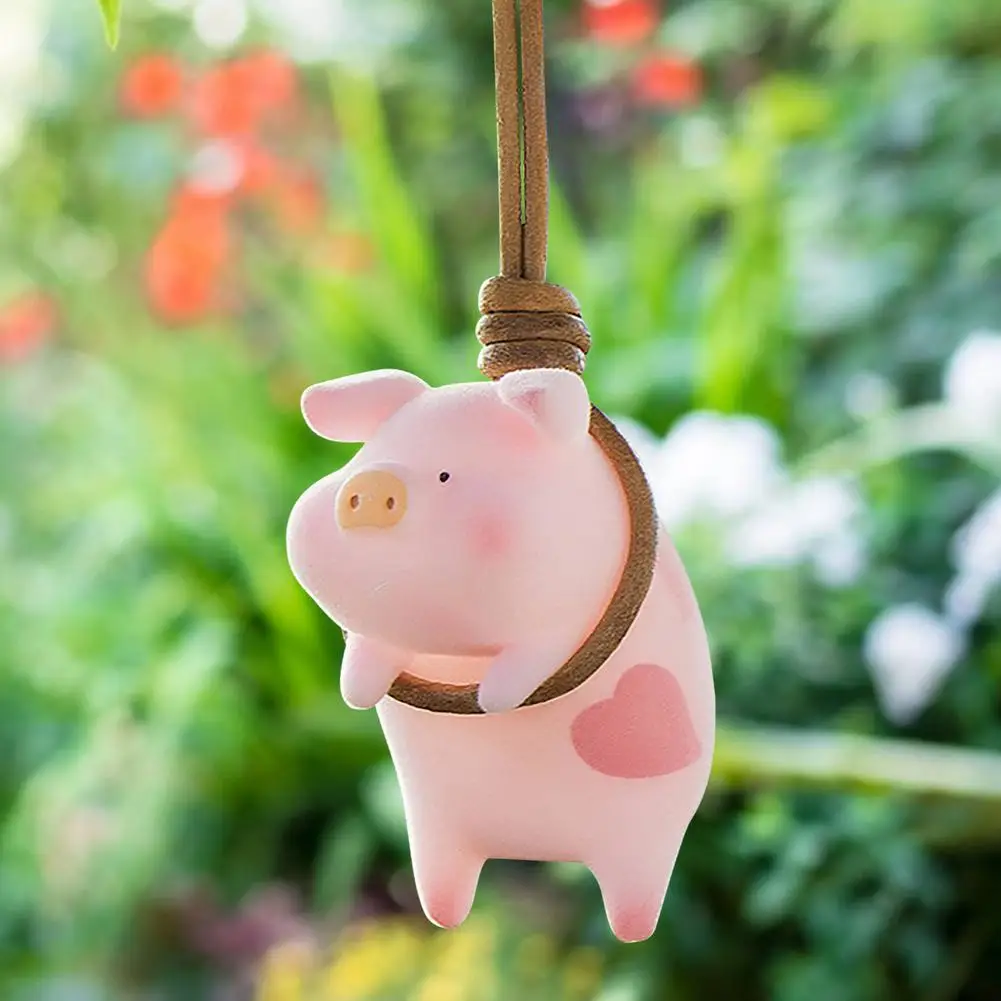 Подвеска на зеркало заднего вида в виде поросенка | Дом и сад
