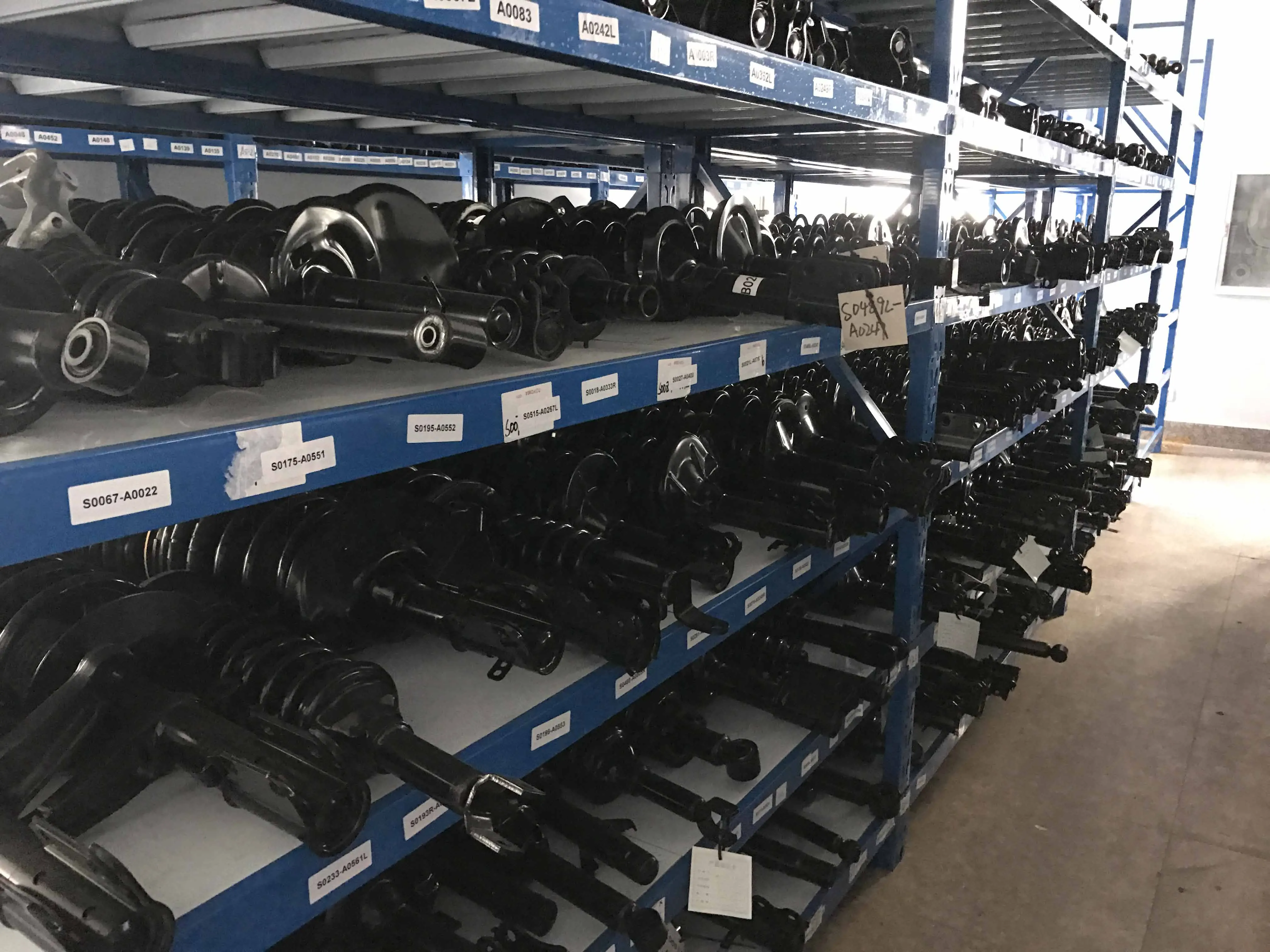 

US stock Rear car shock absorbers for 2003-2006 Lincoln-LS