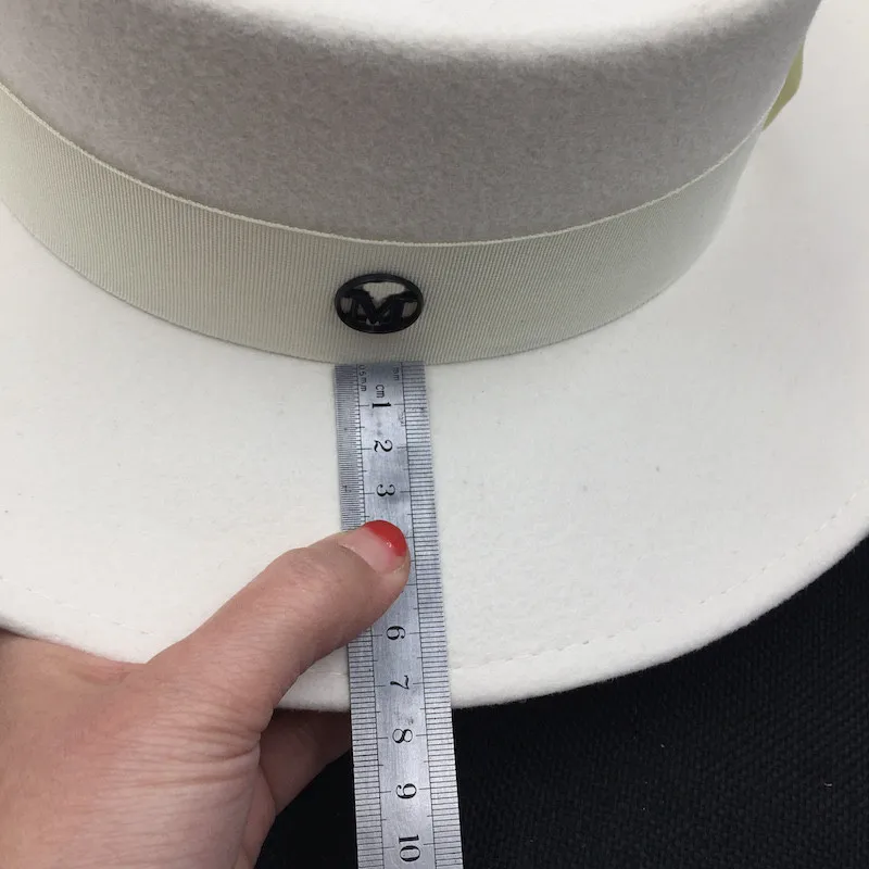 Веб знаменитостей тот же белый топ шляпа женский французский элегантный