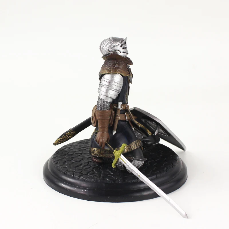 Экшн-фигурка из ПВХ 14 см Темные души черный рыцарь фараама Коллекционная модель