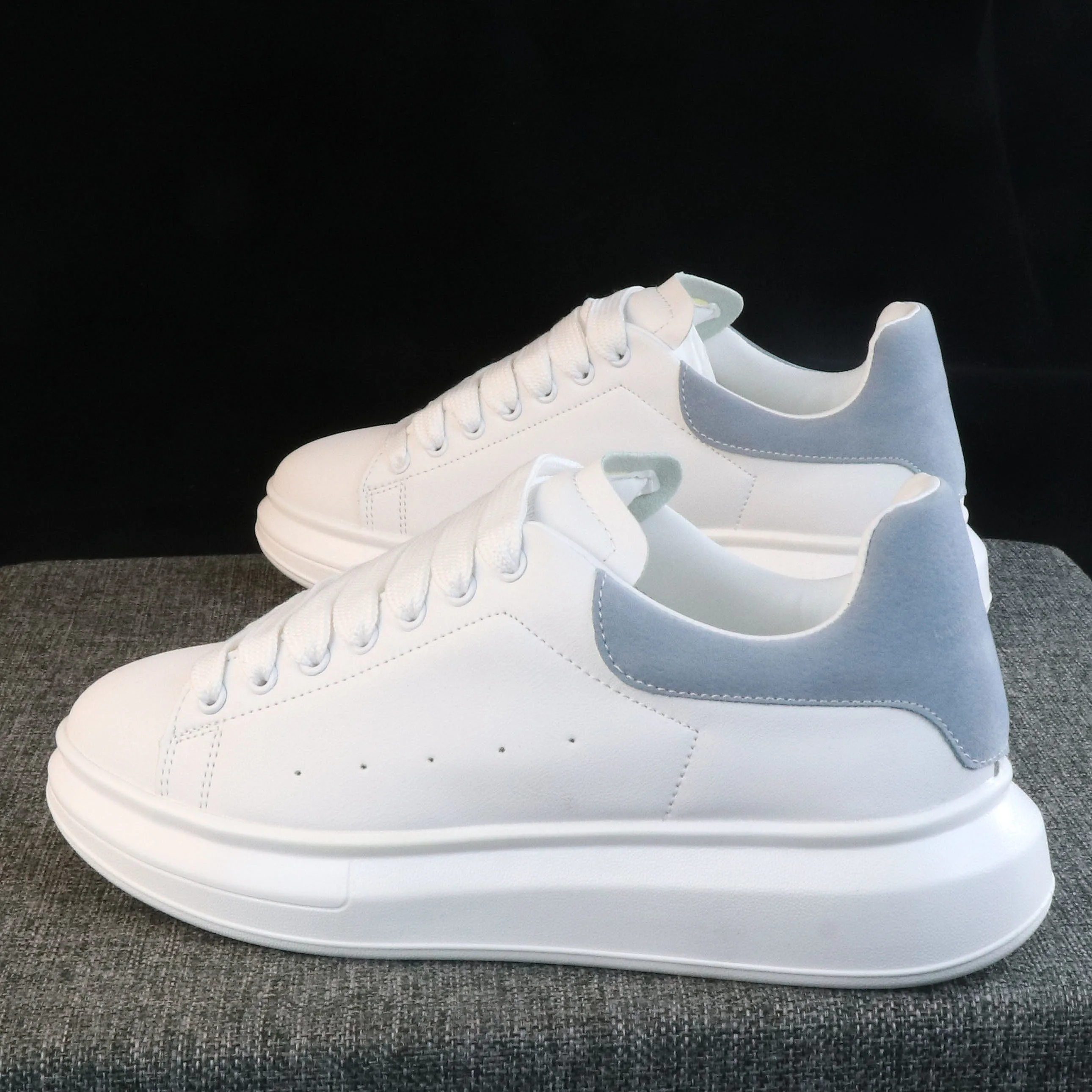 

Мужские кроссовки McQueen, дышащие, универсальные, маленькие, белые, для летнего сезона