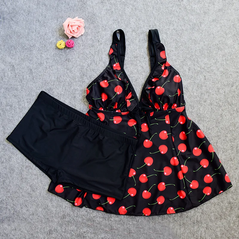 Купальник-танкини женский из двух предметов комплект для плавания с шортами