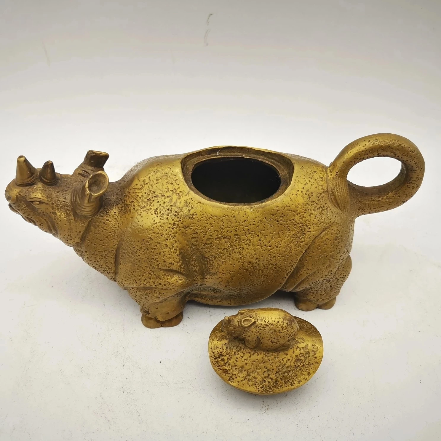 Китайский латунный ручной работы резьбовой строительный чайник Qianlong Mark Copper -