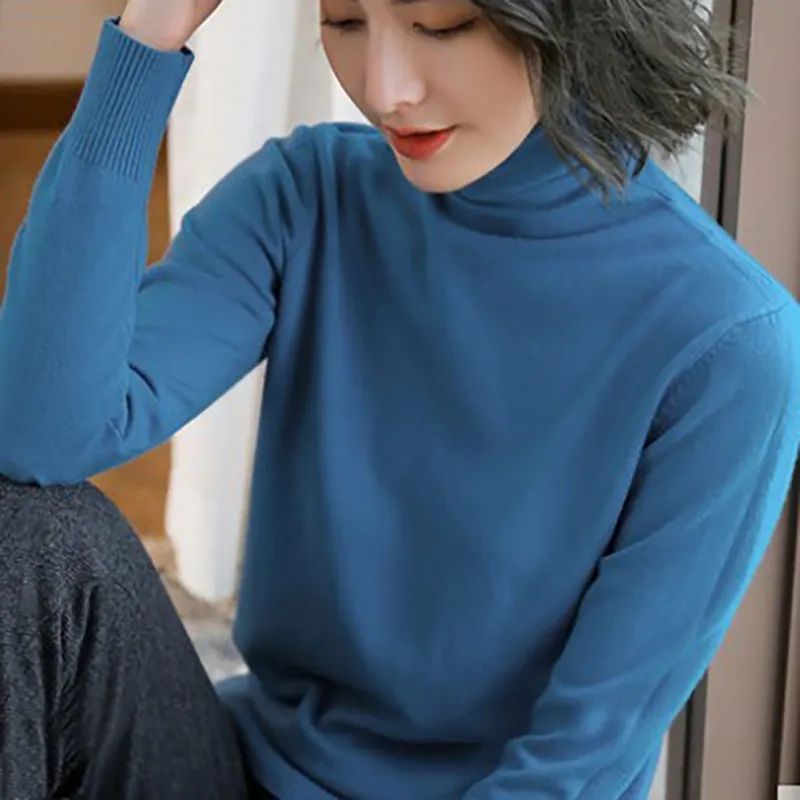 

Hot Female Simple Temperament Slim Turtleneck Knit Sweater Pullover Women Casual Solid Color Loose Sweater New