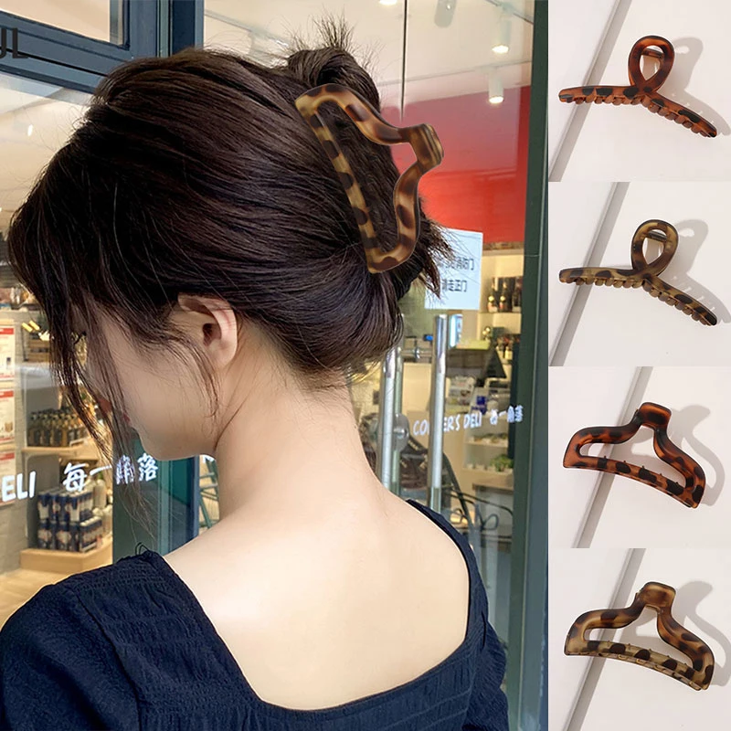 

Fashion Geometric Amber Leopard Print Hair Claws Clip Acetate Hair Clip Korean Acrylic Barrettes Hairpins Makeup Party Hairgrips